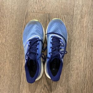 New Balance Fuelcell Rebel v3